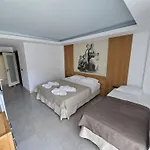 Guel Hotel *